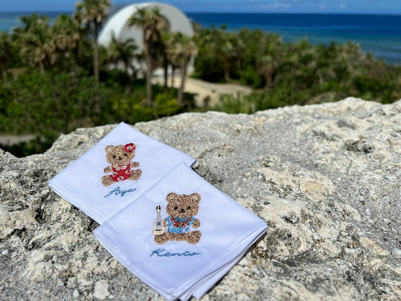 １枚〜くま【ムームー＆ウクレレ】Resort Handkerchief